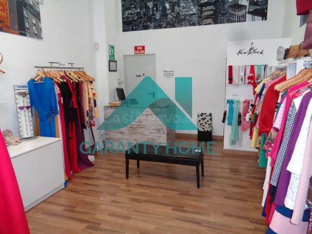 SE ALQUILA LOCAL EN LA ZONA DE CÁNOVAS - foto 5