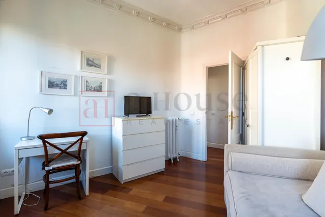 PISO EXTERIOR EN EL BARRIO DE MALASAÑA-UNIVERSIDAD — 25