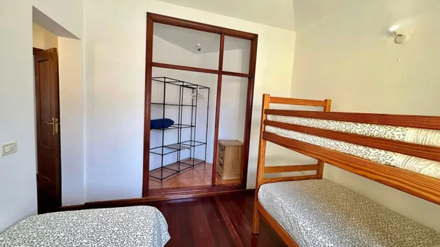 Chalet independiente con 5.318 m2 de parcela y vistas al mar en Candelaria — 31