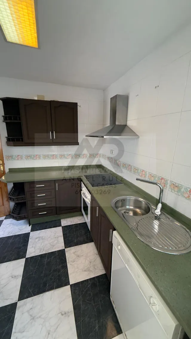 Piso de 3 dormitorios totalmente amueblado junto al estadio romano de Mérida – ideal inversores — 30
