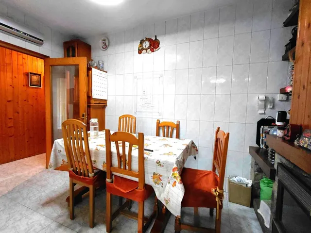 ENCANTADORA CASA EN EL CENTRO — 8