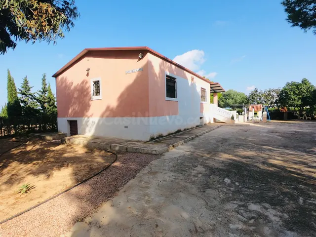 FANTÁSTICA CASA DE CAMPO CON CASITA DE MADERA PARA INVITADOS - foto 3
