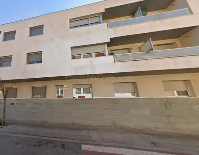 Se vende piso OKUPA en Calle Doctora Castells 5 de Alcoletge - foto 2