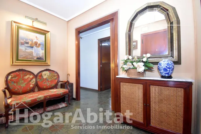GRAN PISO SEÑORIAL CON BALCÓN Y TERRAZA EN AVENIDA PRINCIPAL — 41