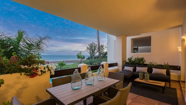APARTAMENTO TOTALMENTE REFORMADO CON VISTAS DESPEJADAS AL MAR EN VENTA EN BAHÍA DEL VELERÍN, ESTEPON — 40