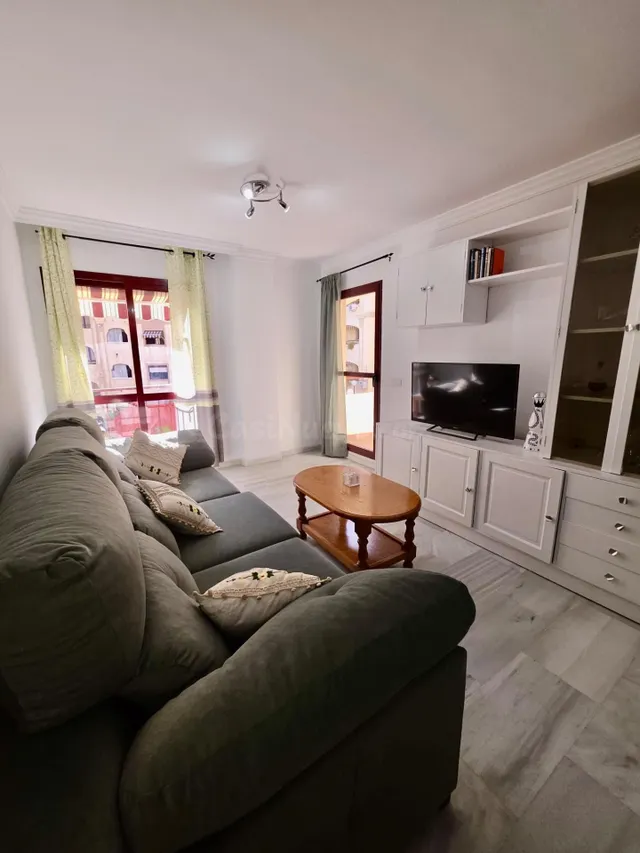AMPLIO Y LUMINOSO APARTAMENTO DE 3 DORMITORIOS • BENALMÁDENA - foto 3