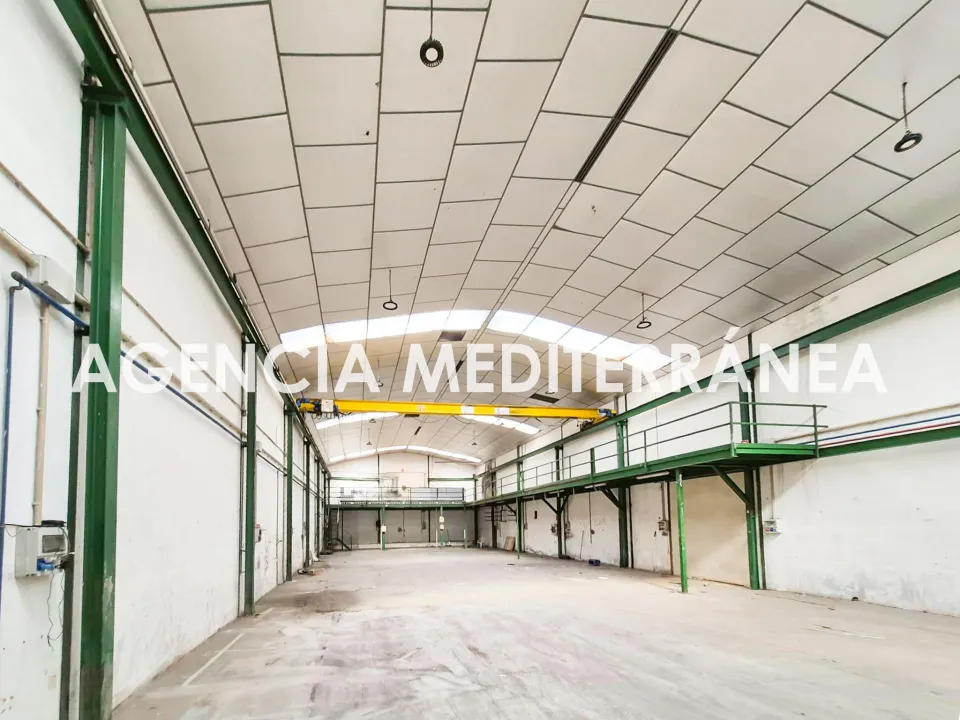 Nave industrial en alquiler en Beniparrell de 717 m2