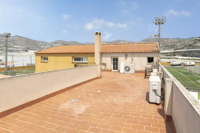 Espectacular casa con piscina a 15 minutos de la playa — 31