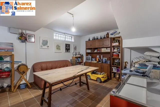 EXCLUSIVO CHALET INDIVIDUAL EN HUÉTOR VEGA — 44