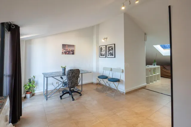 Ático dúplex con terraza, piscina comunitaria, parking, gara - foto 5