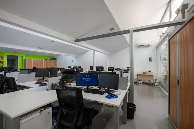 OFICINA - MATARÓ (CENTRE) — 19