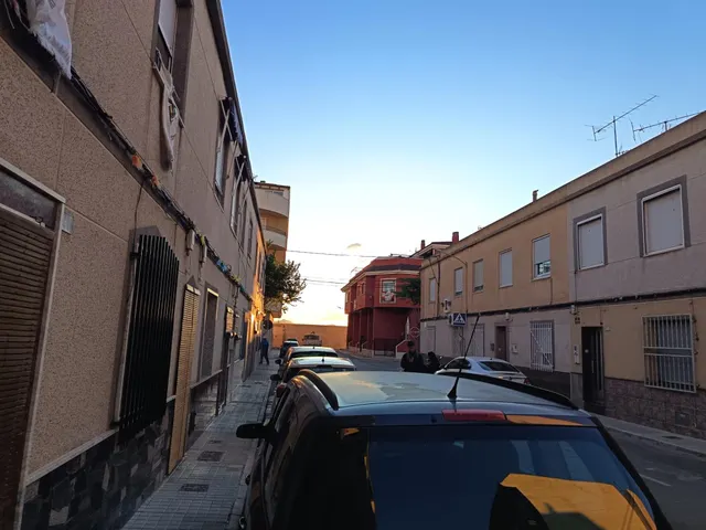 SE VENDE CASA EN MONFORTE DEL CID  / LISTA PARA ENTRAR A VIVIR /  A 20 MINUTOS DE ALICANTE — 2