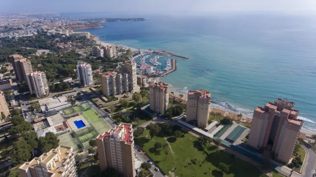 ÁTICO DE NUEVA CONSTRUCCIÓN DE 2 DORM . EN CAMPOAMOR — 18