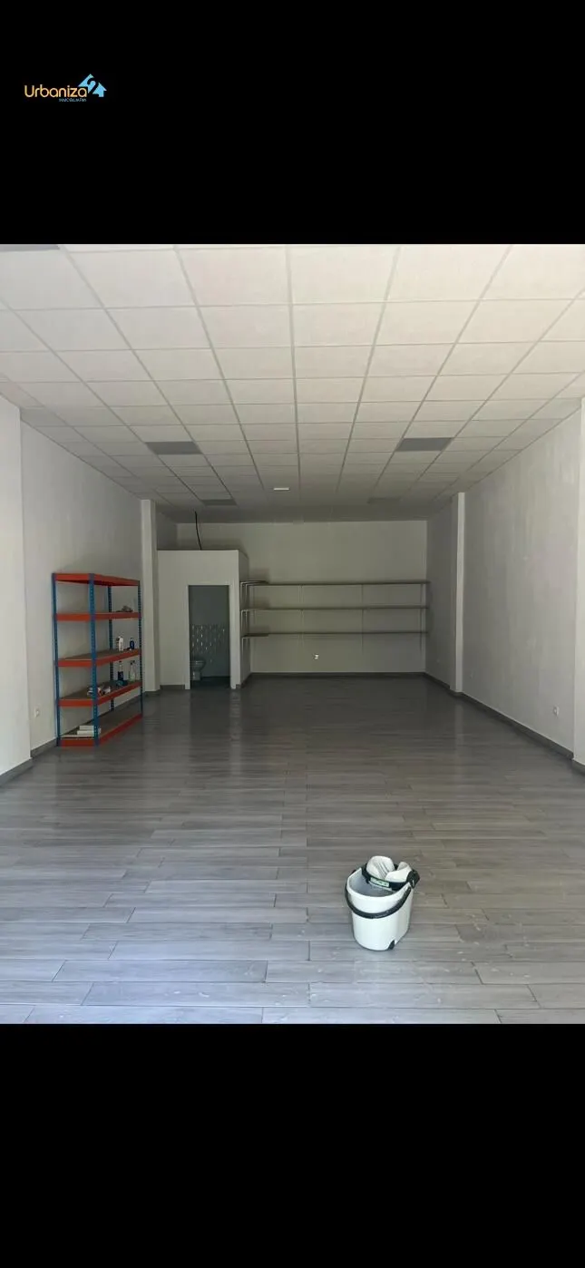 LOCAL TOTALMENTE ACONDICIONADO EN GOLF GUADIANA