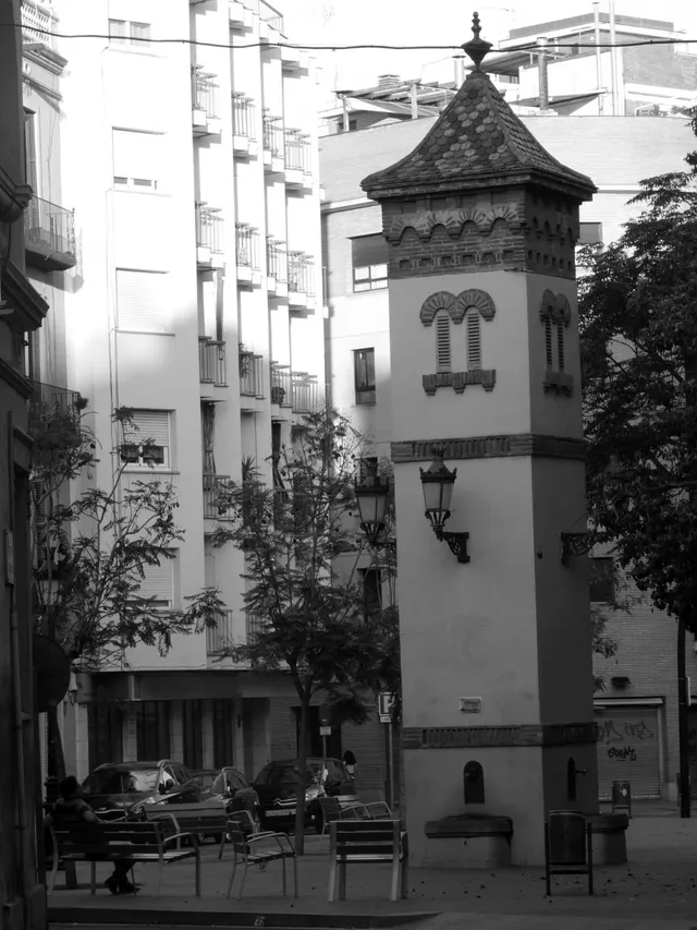PARKING JUNTO RBLA.JUST OLIVERAS — 6