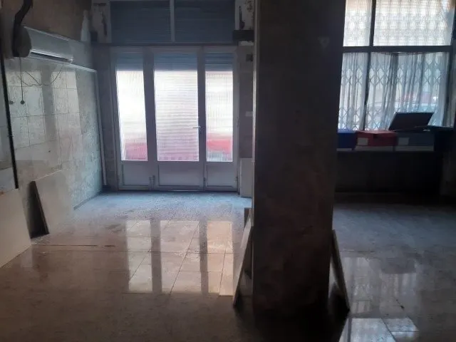 Local comercial en la Avenida — 7
