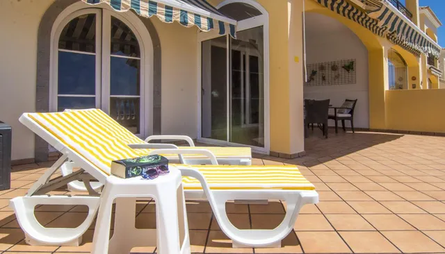 Exclusivo apartamento con amplia terraza y vistas al mar en Loma Verde — 11
