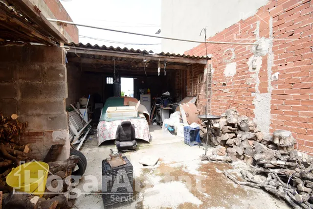 TERRENO URBANO CON MUCHAS POSIBILIDADES — 16