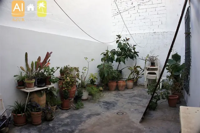 Tres casas independientes — 33