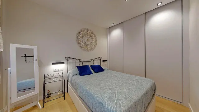 7ª PLANTA REFORMADA Y MUY TRANQUILA JUNTO AL NUEVO PARQUE DE LA SAGRERA — 32