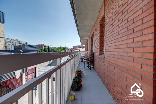 VENTA PISO EN IGUALADA ZONA LA MASUCA 3 habitaciones, TERRAZ