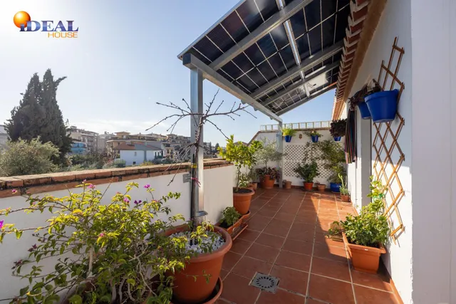 MARAVILLOSA CASA  A POCOS MINUTOS DEL CENTRO DE LA ZUBIA — 41