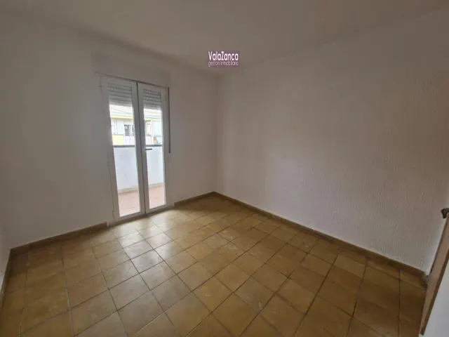 Valazanca vende amplio piso en Pinto — 14