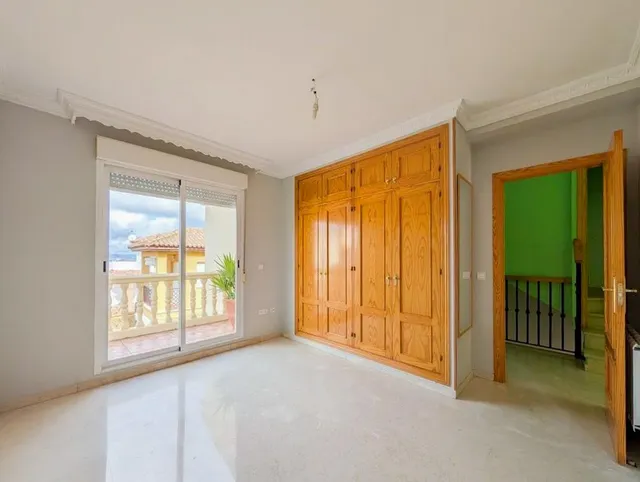 Exclusiva Residencia Unifamiliar en Cájar: Haciendo esquina. Espacio, Calidad y Bienestar para su Familia — 14