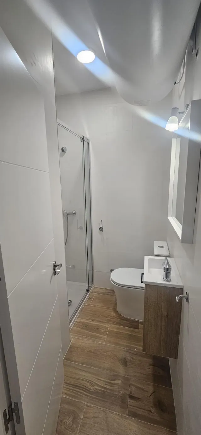 Se alquila magnífico piso completamente reformado y a estrenar en la zona El Juncal ,  para estudiantes. — 18