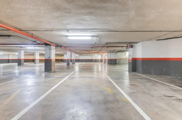 Venta Plaza de Garaje gran tamaño en calle Colón, 1 - foto 4