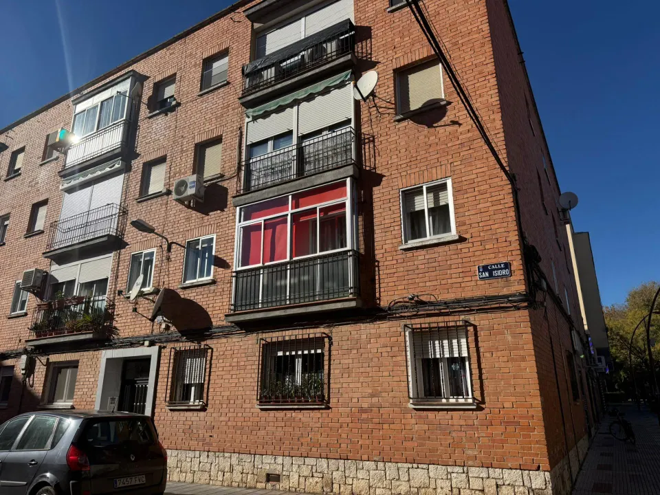 INMUEBLE ACTUALMENTE OCUPADO – NO ES POSIBLE REALIZAR VISITAS AL INTERIOR