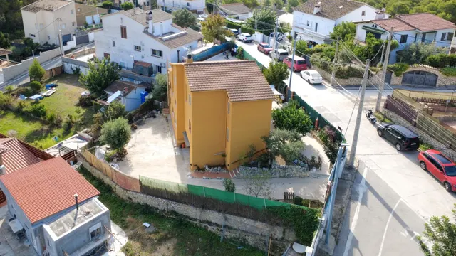 CASA FAMILIAR CON PISCINA, PRIVACIDAD Y ESPECTACULARES VISTAS A LA MONTAÑA EN LAS PALMERAS, CANYELLES — 40