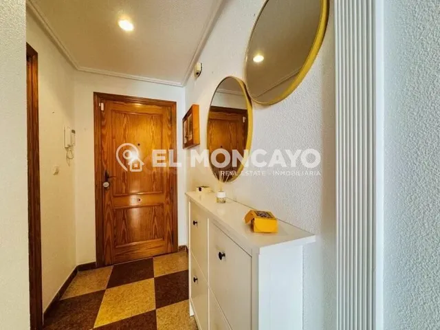 Fantástico apartamento con amplia terraza a tan solo 200m de - foto 4