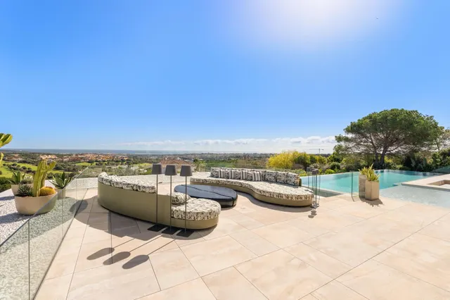 AVANT-GARDE EXCELLENCE IN SOTOGRANDE - foto 4