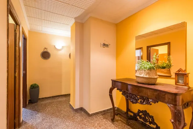 VIVIENDA CON GRAN PATIO PRIVADO FRENTE AL NUEVO HOTEL BARCELÓ 5★ — 8