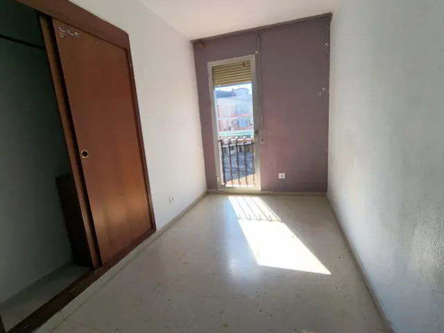 Piso en zona Pinilla con cuatro habitaciones, dos baños y  garaje — 24