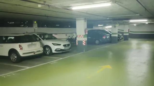 Parking de moto 5m² en alquiler - Eixample — 10