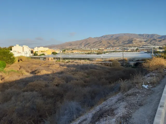 Solar Urbanizable en Adra