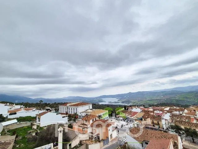 PISO NUEVO A ESTRENAR EN PLENO CENTRO DE PERIANA - foto 3