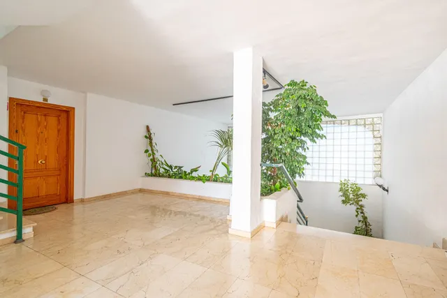 Piso luminoso con 4 habitaciones y 2 baños — 31