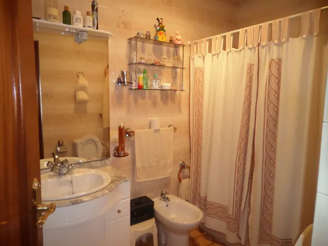 Hotel 9 habitaciones 300m² en venta - Por Calle La Solana — 9