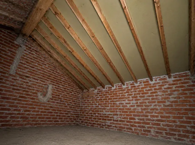 CASA LLENA DE POSIBILIDADES A UN PASO DEL MAR.- — 17