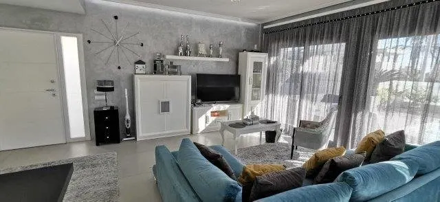 Villa independiente  con piscina en Campoamor! — 14