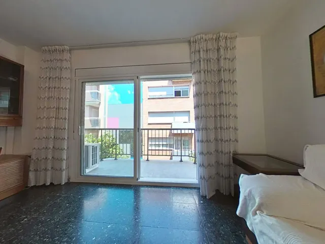 GRANDE PISO CALLE VALENCIA — 14