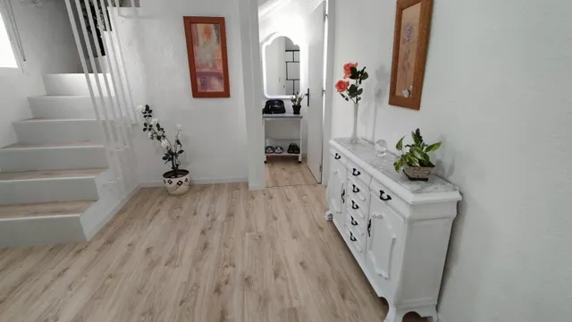 ESPECTACULAR CASA EN ESQUINA EN LA ZUBIA — 31