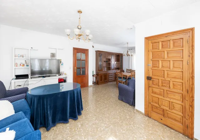 Casa en esquina con amplios espacios en Belicena, Vegas del Genil — 7