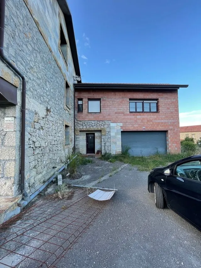 CHALET UNIFAMILIAR EN ESCOBEDO DE CAMARGO EN PARCELA DE 1400 METROS. — 16