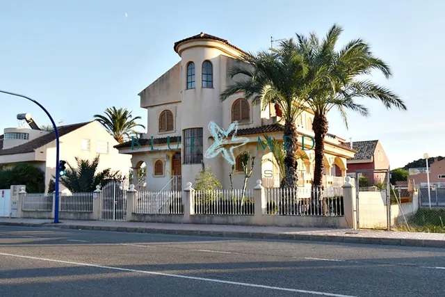Chalet en venta en Playa Grande-Castellar