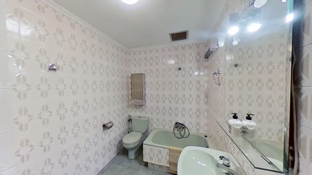 Amplia vivienda en las faldas del castillo de Santa Barbara — 17