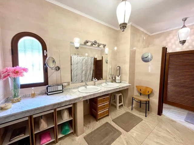 Villa 4 habitaciones 184m² en venta - Villamartin — 23